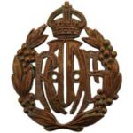 Royal Australian Air Force Enlisted Hat Badge 1948 to 1953 other ranks cap badge